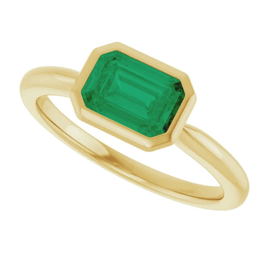Lab-Grown Emerald Bezel Solitaire Ring in Gold