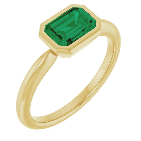 Lab-Grown Emerald Bezel Solitaire Ring in Gold