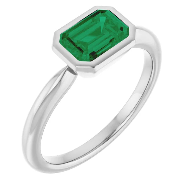 Lab-Grown Emerald Bezel Solitaire Ring in Gold